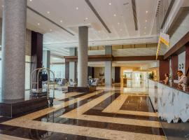 Best Western Plus Dubai Academic City，位于迪拜沙漠棕榈马球俱乐部附近的酒店