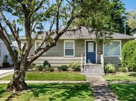 Vine and View Cottage