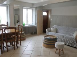 Gîte Fleurs de Gamay au coeur du Beaujolais，位于Lancié的酒店