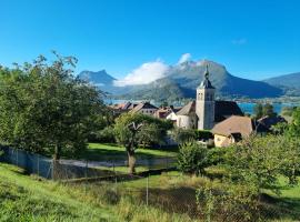 Talloires Village, Lac d'Annecy, Résidence récente 4 étoiles，位于塔卢瓦尔的酒店