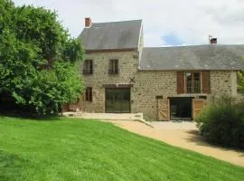 Grande maison en pierre avec jardin clôturé, animaux admis - FR-1-489-198