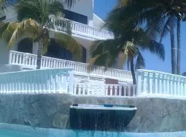 COCO HOUSE CHACHALACAS