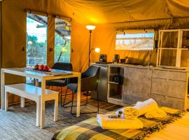 African Safari Canvas Lodge Tent Sea View，位于克兰尼蒂的豪华帐篷