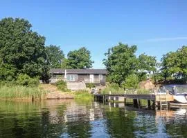 3 Bedroom Stunning Home In Ronneby