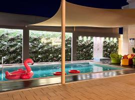 Pool Villa Saraya，位于拉斯阿尔卡麦拉斯海马酋长国海事城附近的酒店