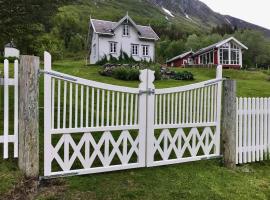 Kjosen Lodge, Lyngen.，位于灵塞德的酒店