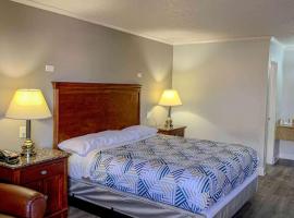 Motel 6 Newport News, VA – Fort Eustis，位于纽波特纽斯的酒店