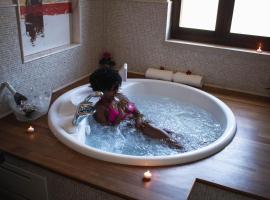 Villa Pietra Bianca - Luxury stay in Puglia，位于特拉尼的酒店