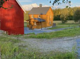 Fjellstad Gård - 2 minutes from E6 and 5 minutes drive from Steinkjer city，位于斯泰恩谢尔的农家乐