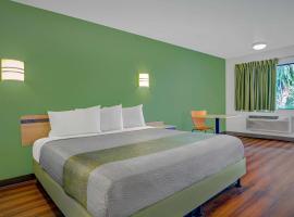 塔拉哈西市中心6号汽车旅馆，位于塔拉哈西的酒店