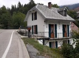 Maison du Guier 4 ou 6 personne au coeur du massif