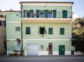 Residenza Il Sasso Sul Mare a Rio Marina