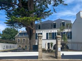 HOTEL LA MARINE，位于格鲁瓦的酒店