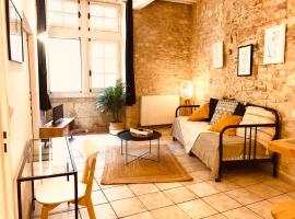 Le MOKA Charmant Appartement au coeur de ville，位于尼姆的酒店