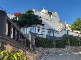 Room in Apartment - Breath taking views adults only，位于赫索尼索斯的酒店