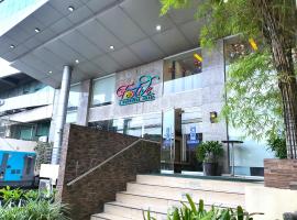 Festive Hotel Makati，位于马尼拉的酒店