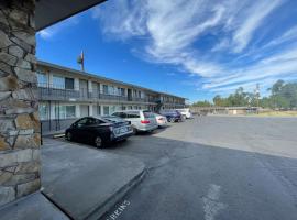 Motel 6 Hermiston OR Umatilla，位于赫米斯顿的酒店