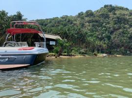 Umtamvuna River Lodge，位于爱德华港的酒店