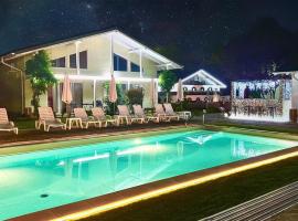 Casa Augsburg，位于Băneşti的酒店