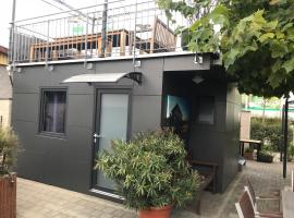 Tiny House Black Pearl，位于泰特南的酒店