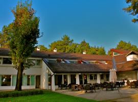 皮内蒂娜高尔夫酒店，位于阿皮亚诺真蒂莱的酒店