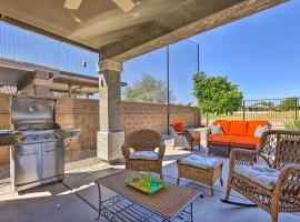 San Tan Valley Home with Pool Access and Golf View!，位于San Tan Valley的度假短租房