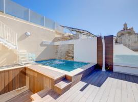 Traditional Maltese Townhouse wt Terrace and Pool，位于森格莱阿的别墅