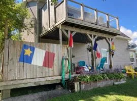 Cottage Jasmine on the Shediac Bay with hot tub