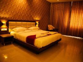 Royal Indraprastha The Hotel，位于班加罗尔的酒店