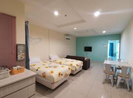 Peaceful 1-bedroom unit at Marina Island by JoMy Homestay，位于卢穆特的海滩短租房