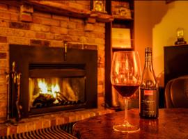 Falls Lodge - a Blue Mountains experience，位于温特沃斯瀑布的酒店