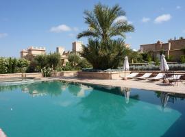 Palais Villa Talaa Resort，位于塔鲁丹特的摩洛哥传统庭院