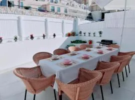 Big villa puerto rico with kitchen & BBQ & yard & private parking