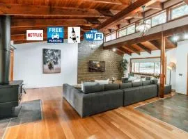 Olinda Nature Retreat 4 Bed 3Bth House Fire, Bath