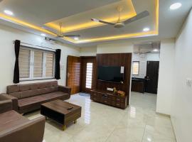 Luxurious 3 BHK Villa In Bhuj - Shivani Homestay，位于普杰的度假屋