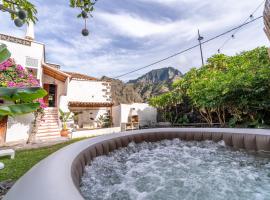 Casa Buganvilla，位于埃尔米瓜的带按摩浴缸的酒店