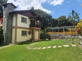 Hacienda Claro de Luna 3 Bedrooms，位于哈拉瓦科阿的带泳池的酒店