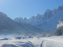 阿菲塔卡梅乐克拉恩克酒店，位于瓦尔布鲁纳的酒店
