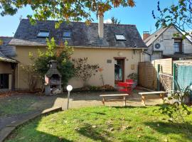 Maisonette entre Angers et Saumur 5mn bords de Loire，位于Beaufort-en-Vallée的度假短租房