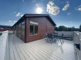 Chestnut Lodge With Hot Tub