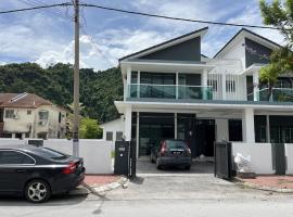 LOW SEASON PROMOTION! 4B12B Mountainville Bungalow，位于怡保的酒店