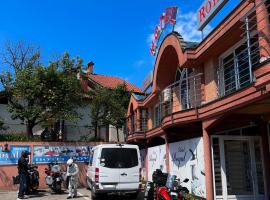 Hotel Royal，位于比耶洛波列的酒店