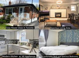 Charming Cozy Ravine Home Mins to Parks & Lake Entire House，位于多伦多的酒店