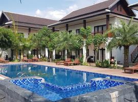 Vang Vieng Savanh Sunset View Resort，位于万荣的度假村