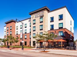 Cobblestone Hotel & Suites - Superior Duluth，位于苏必利尔的酒店