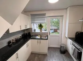 Cosy home in Rochester, sleeps 6