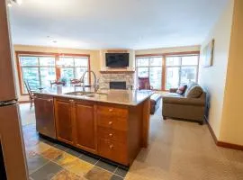 3305 - Two Bedroom Deluxe Powderhorn Lodge condo