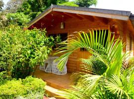 Severine Cottages and Lounge Ltd，位于内罗毕哑光青铜野生动物艺术附近的酒店