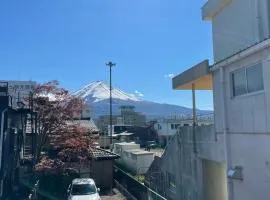 FUJI新倉山