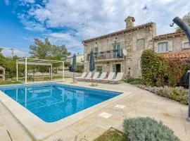 Villa Targeto with Sea View